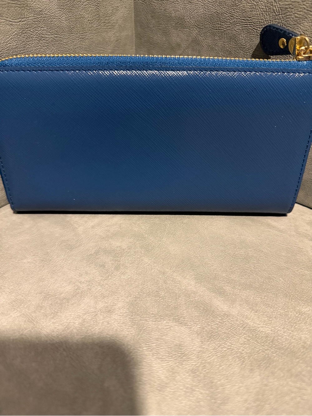 Salvatore Ferragamo Navy Zip Wallet with Red and White Ribbon Bow and CoA - Picture 4 of 10